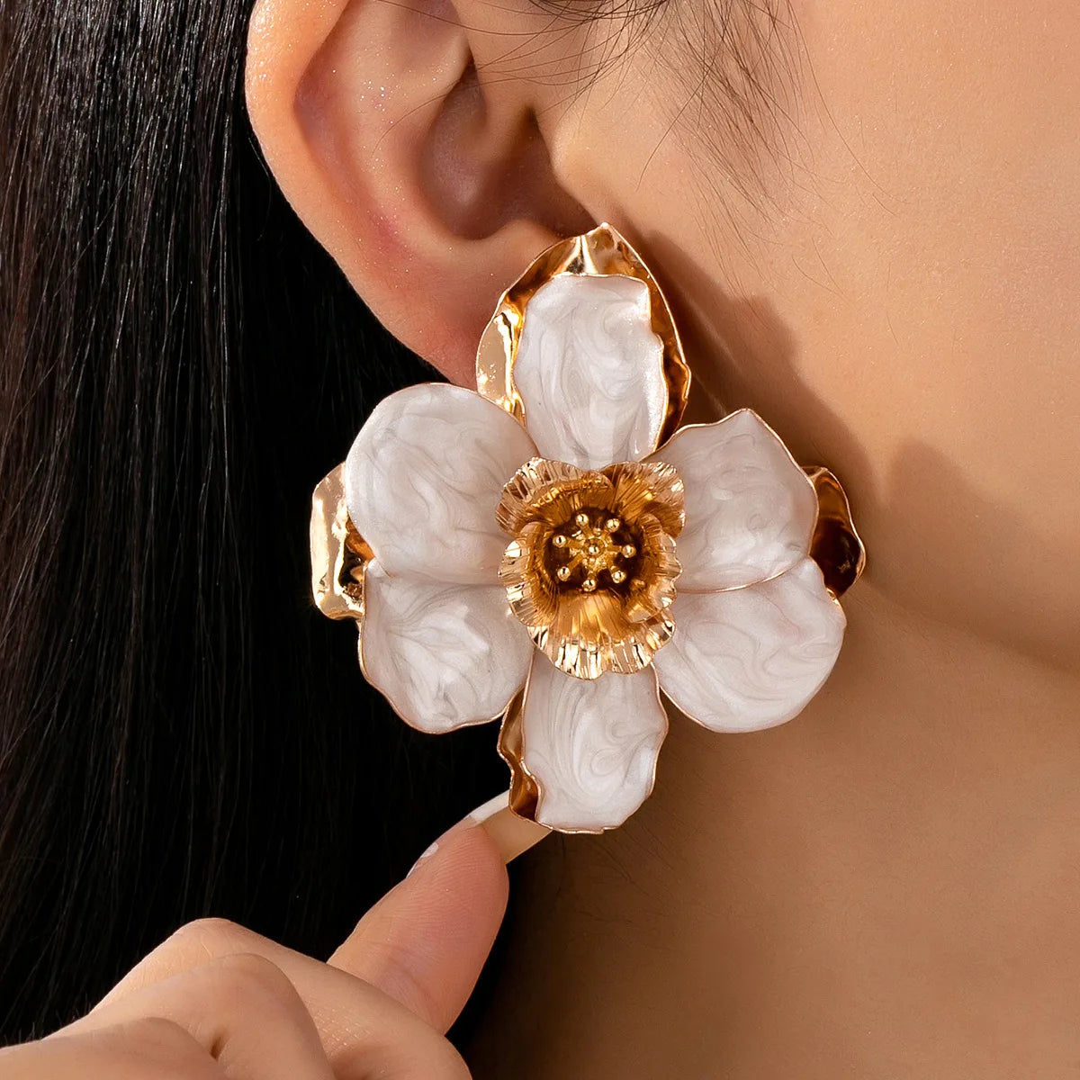 Bloom™ Retro Floral Stud Earrings